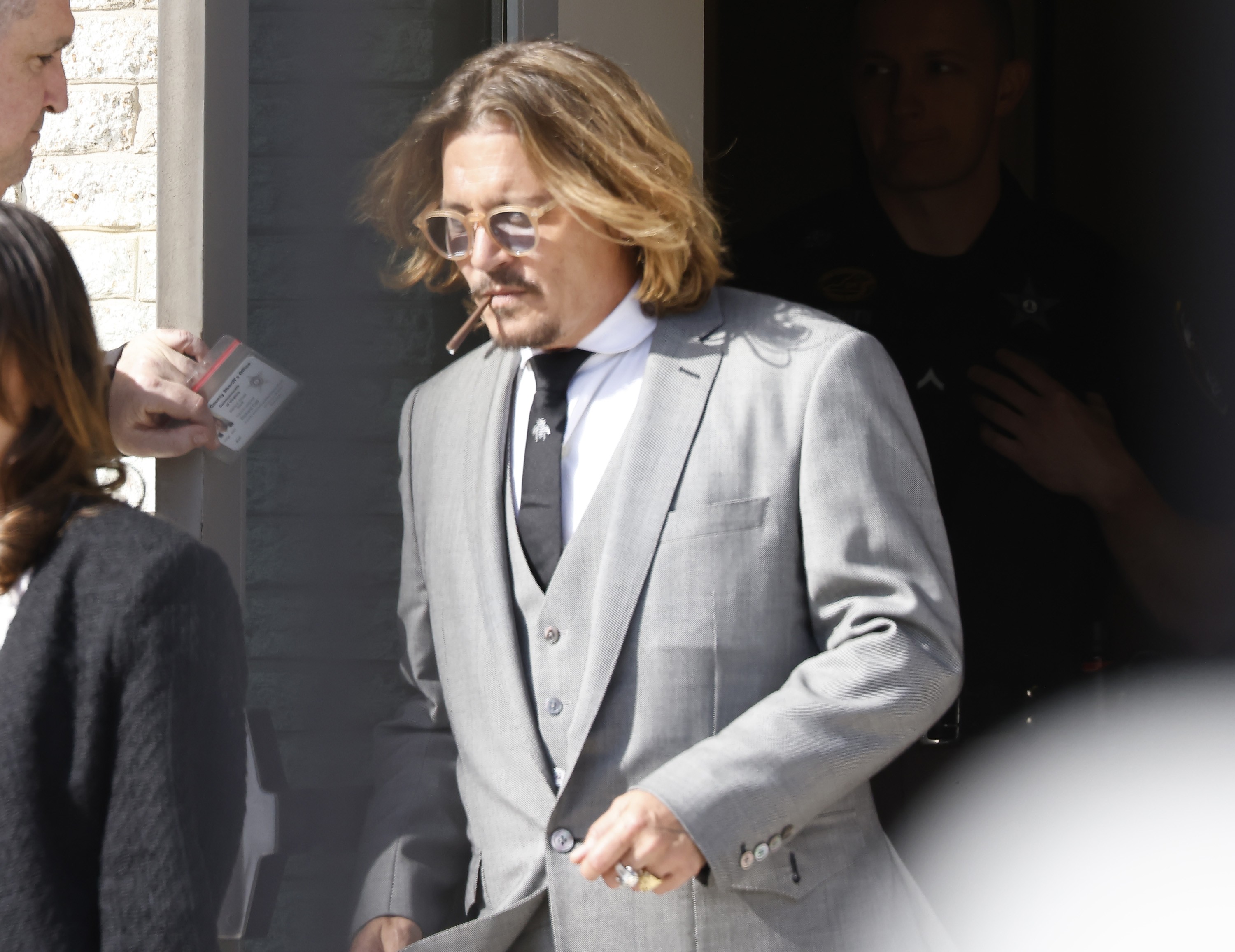 Johnny Depp em tribunal para julgamento de caso contra Amber Heard (Foto: Getty Images)