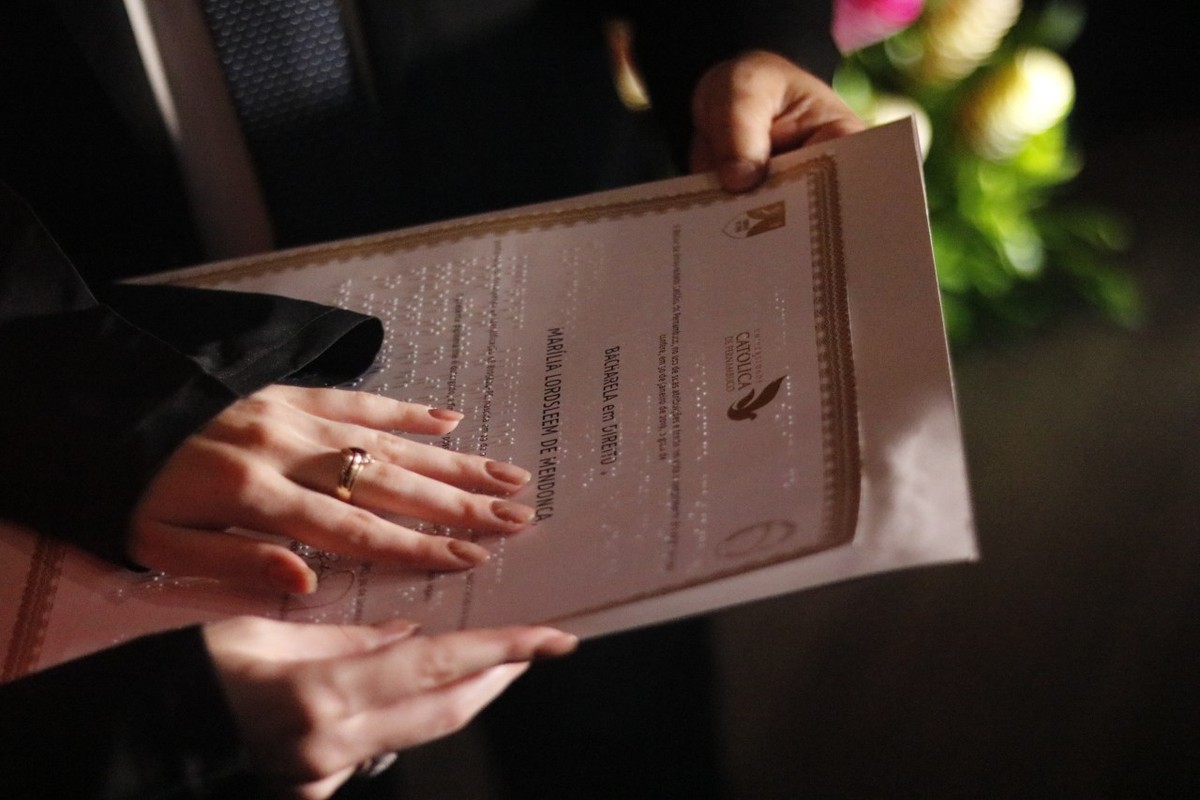 Lei de RO obriga instituições de ensino a fornecer diploma em Braille