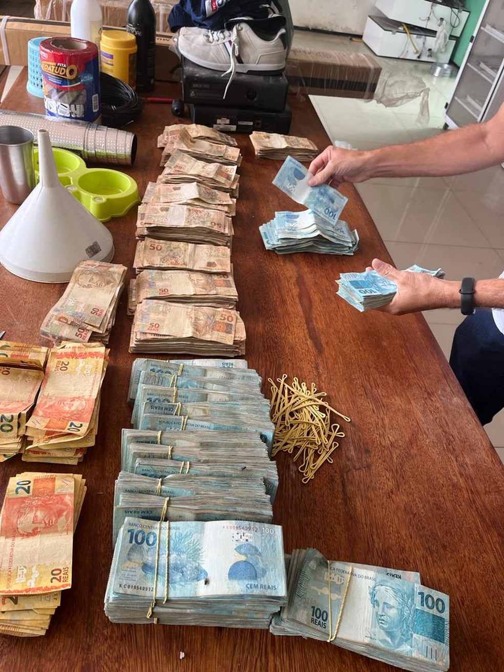 PF realiza operação contra fraudes no auxílio emergencial no MA; suspeito foi preso com mais R$ 300 mil em espécie — Foto: Divulgação/PF