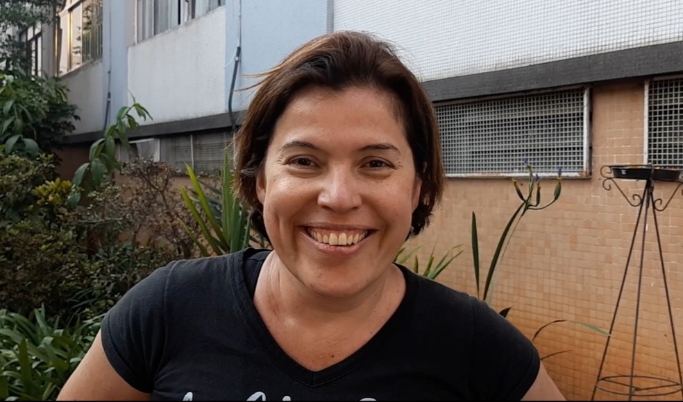 A escritora Daniela Neves. que está mobilizando a tenda legalista — Foto: Bárbara Muniz Vieira/G1