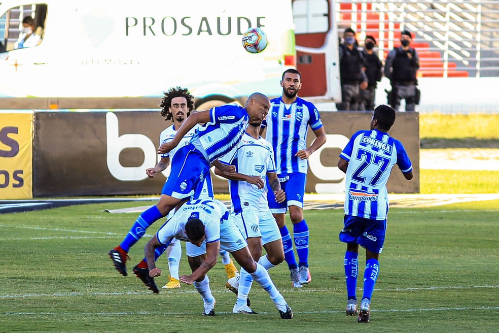 CSA x Ava; Valdvia jogou o primeiro tempo infectado pela Covid  Foto: Ailton Cruz/Gazeta de Alagoas