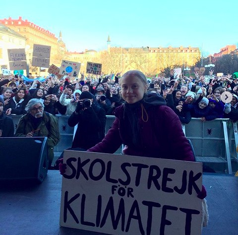 A ativista Greta Thunberg durante um protesto (Foto: Instagram)