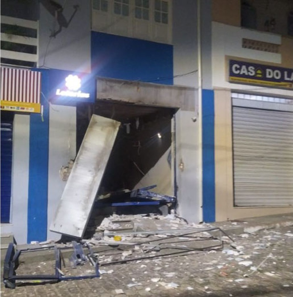 Casa lotérica é explodida e assaltada em São Félix — Foto: Reprodução/Redes Sociais