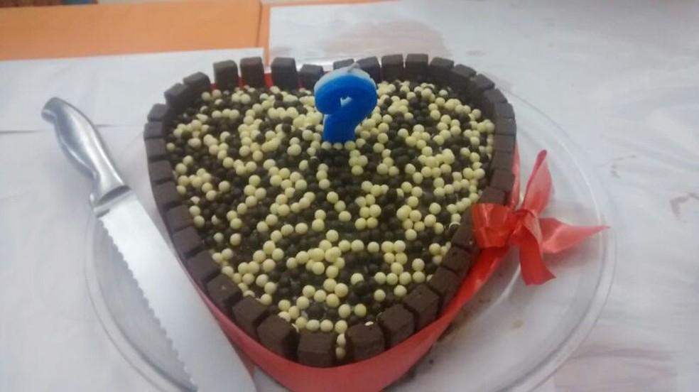 Bolo De Aniversario Caseiro Receitas Receitas Que tal fazer um bolo com pasta americana, reproduzindo o rostinho do minion? bolo de aniversario caseiro