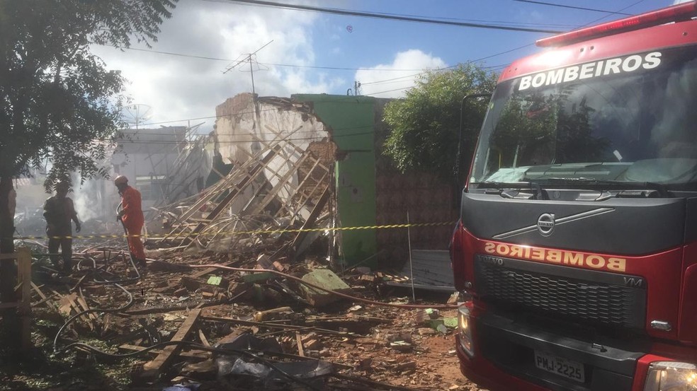Explosão ocorreu na manhã desta quinta-feira (2) no interior do Ceará. As causas estão sendo investigadas.  — Foto: Isaac Macêdo/SVM
