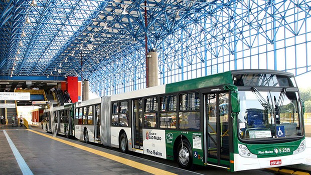 Ônibus de São Paulo (Foto: Finasal/Wikimedia Commons)