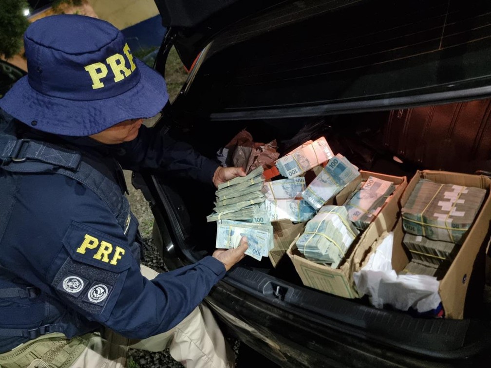 Cerca de  R$ 2,5 milhões foi apreendido pela PRF no Pará   — Foto: PRF/Divulgação 