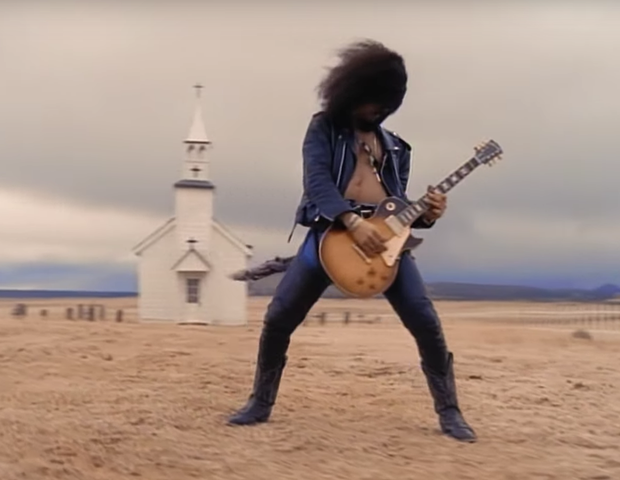 Slash no videoclipe de November Rain, do Guns N' Roses (Foto: reprodução)