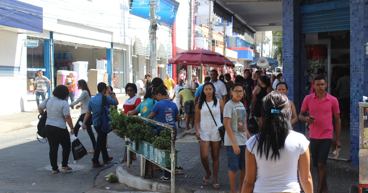 Centro de Teresina tem movimento intenso e compras de última hora