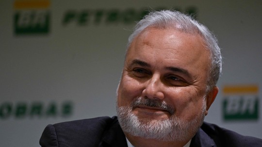 Presidente da Petrobras compara empresa ao McDonald’s para criticar política de preços da estatal