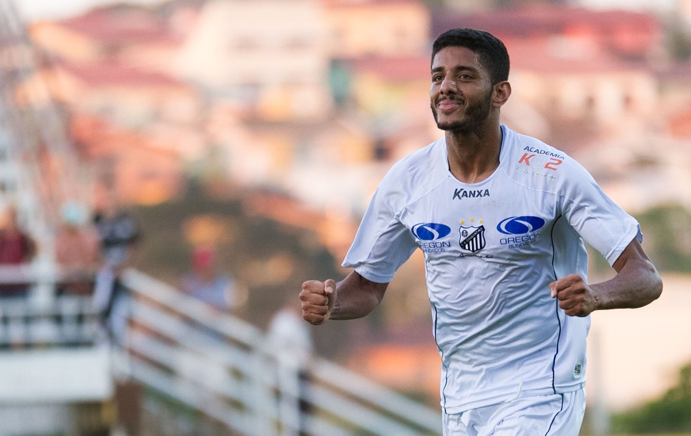 Com 72 gols marcados, Lincom é o maior artilheiro da história do Bragantino — Foto: Fabio Moraes/Futura Press