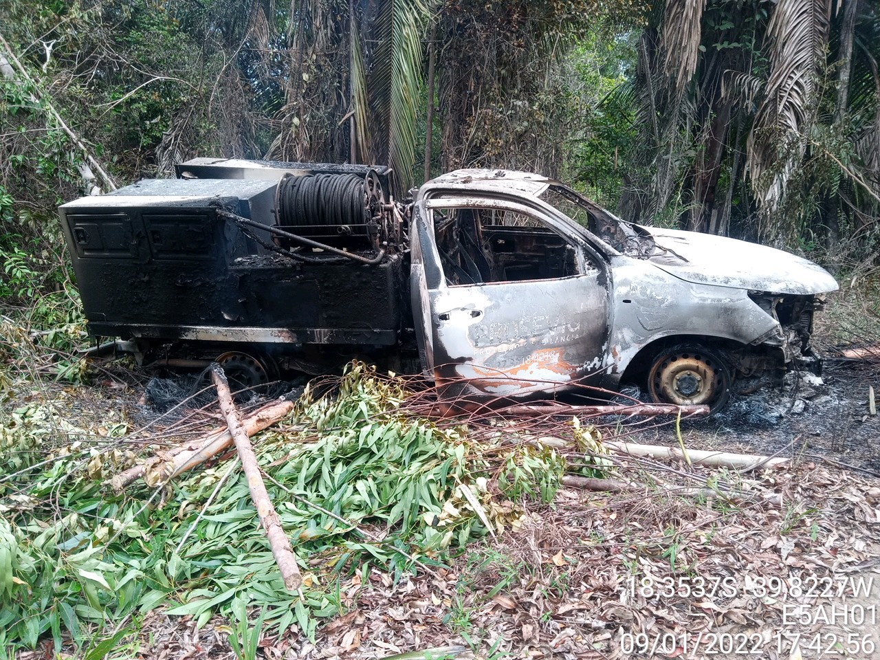 Força-tarefa apreende 31 toneladas de carvão irregular e prende quatro pessoas no Norte do ES