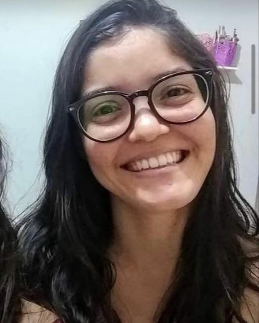 Enfermeira Aline Porfírio da Silva morreu em acidente com ambulância na BR-163 — Foto: Facebook