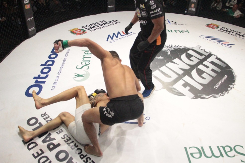 Marciley Durin venceu Carlos Augusto Soares com 1min10s do R1 — Foto: Leonardo Fabri