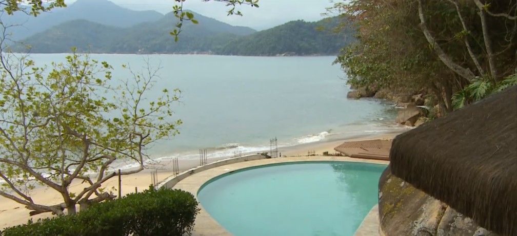 Ilha paradisíaca em Ubatuba, no Litoral Norte de SP, vai a leilão por R$ 11,5 milhões — Foto: TV Globo/Reprodução
