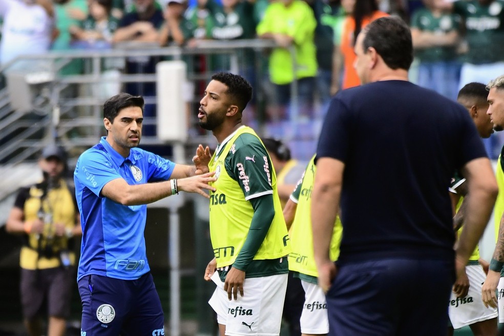 Palmeiras fica a quatro vitórias de título brasileiro; veja contas