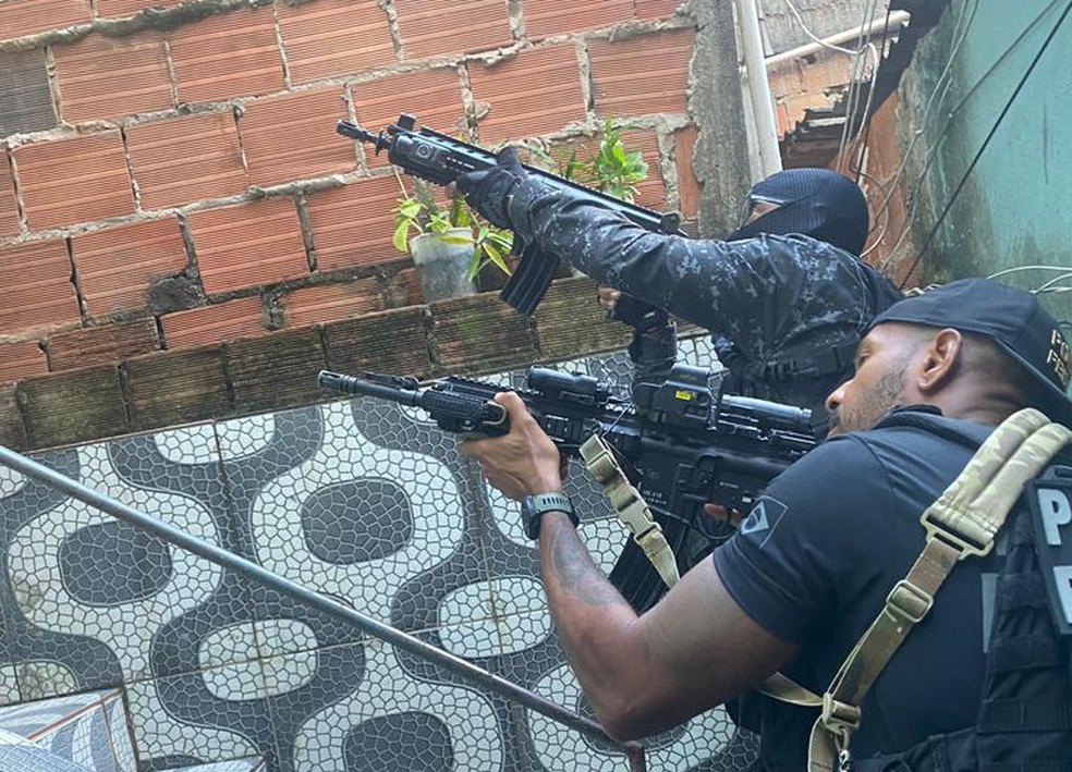 Homem morre em confronto com policiais durante operação contra grupo criminoso que tentou explodir caixa eletrônico na Bahia — Foto: Divulgação/SSP-BA