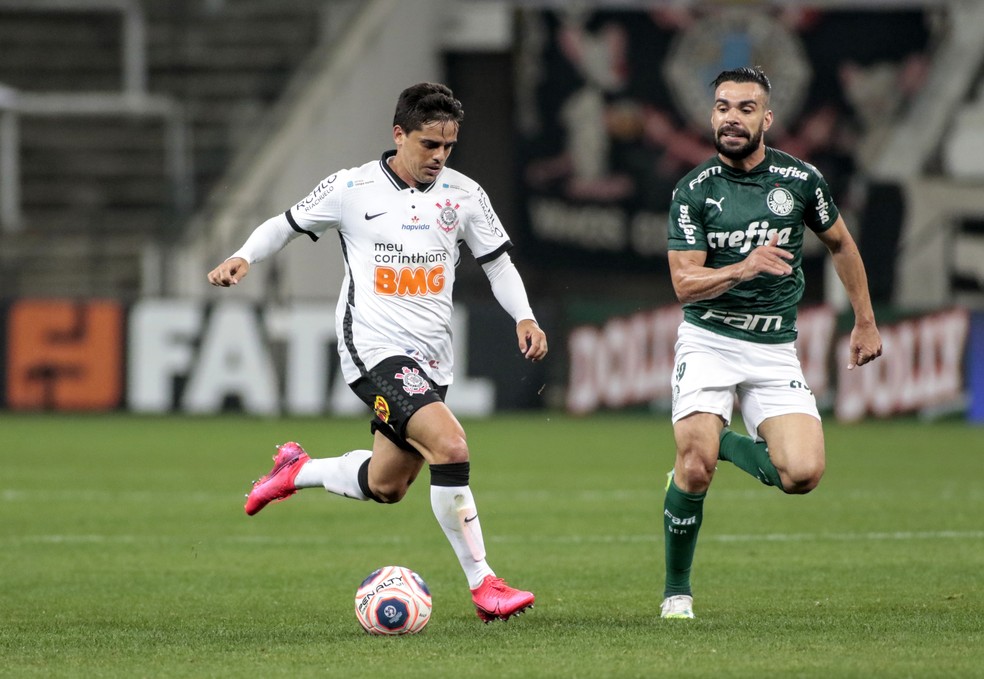 Bruno Henrique aprova atuação da equipe e culpa erros de finalização por derrota: 