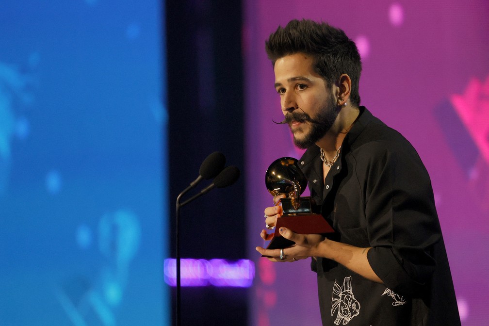 Camilo no Grammy Latino 2021 — Foto: Ethan Miller/Getty Images via AFP