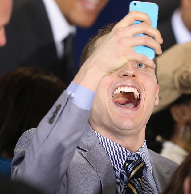 Homem tira selfie (Foto: Getty Images)