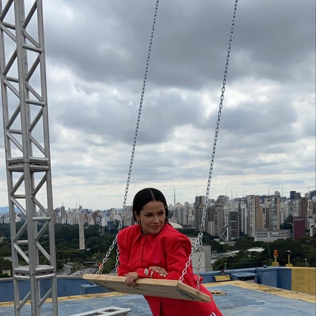 Juliette em ensaio de capa para Marie Claire, que acontece neste sábado (8) em São Paulo (Foto: Produção Marie Claire)