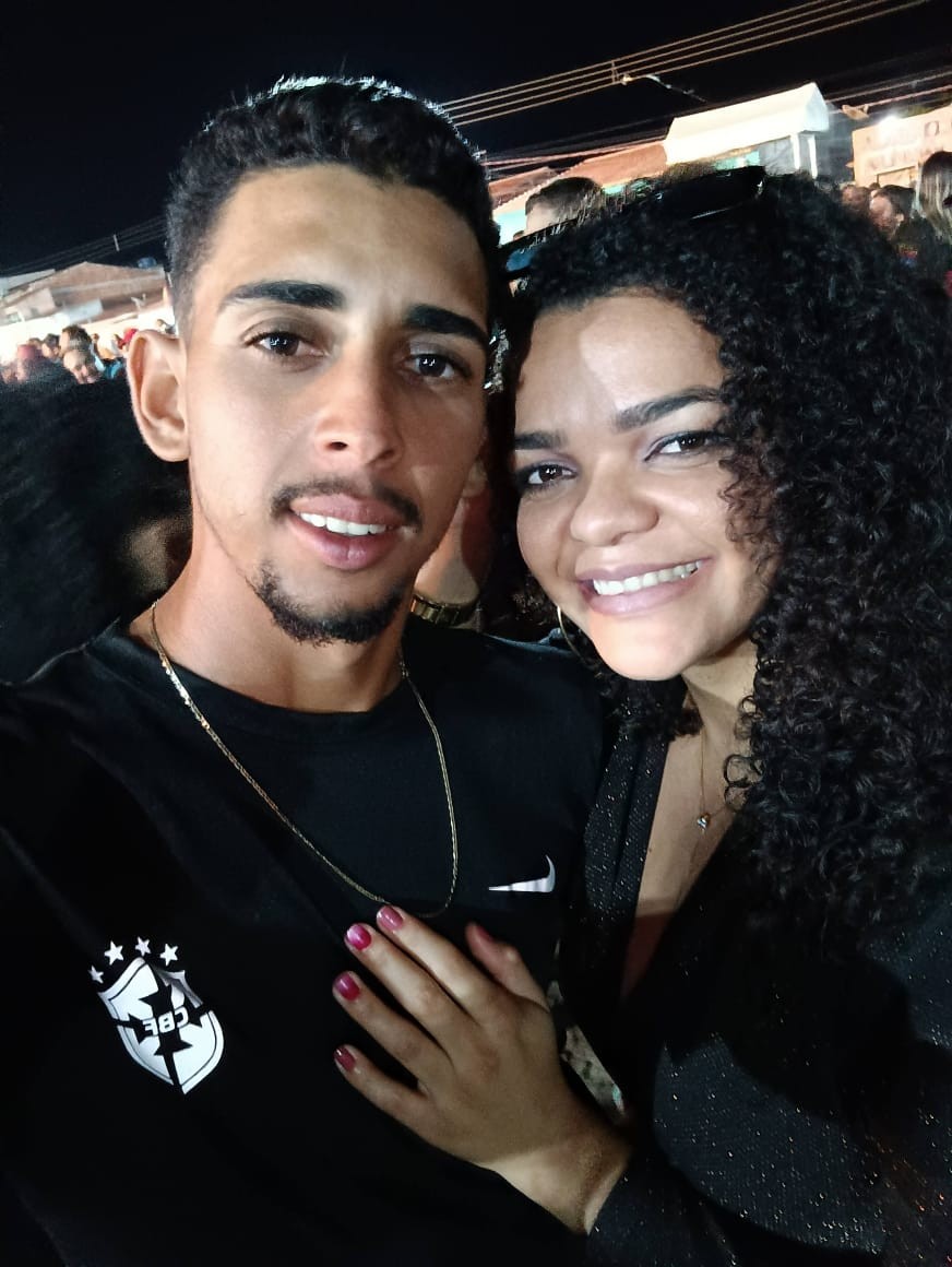 'Não nos conformamos com essa tragédia', diz marido de mulher que foi morta por bala perdida em Petrolina  