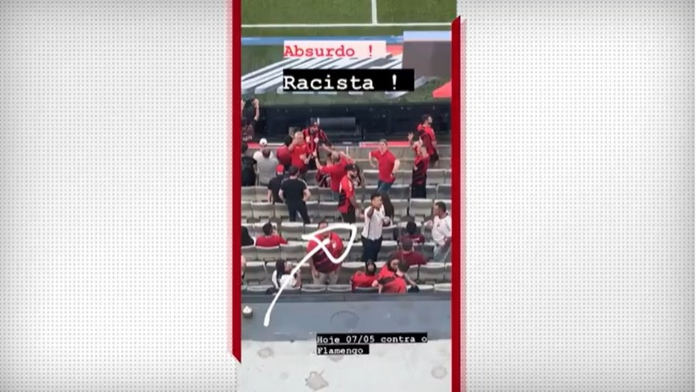 Torcedor do Athletico imita macaco em jogo contra o Flamengo &mdash; Foto: Reprodu&ccedil;&atilde;o