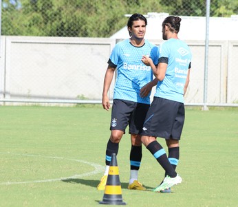 Após Barcos, Grêmio revê dilema com finanças em possível saída de Moreno