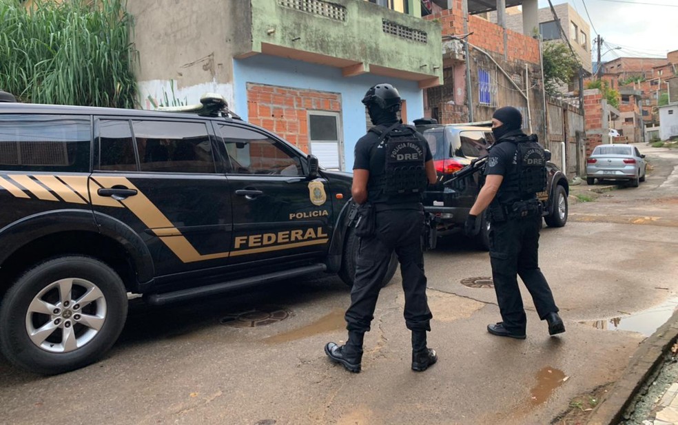 Opera&ccedil;&atilde;o da PF cumpre mandados de pris&atilde;o e busca e apreens&atilde;o em Salvador, Dias D'&Aacute;vila, Sim&otilde;es Filho e Barreiras &mdash; Foto: Divulga&ccedil;&atilde;o/Pol&iacute;cia Federal