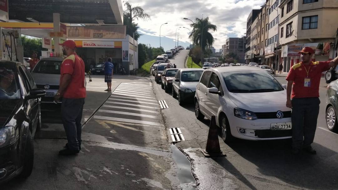 9º dia da greve dos caminhoneiros: postos de Volta Redonda, RJ, começam a ser reabastecidos