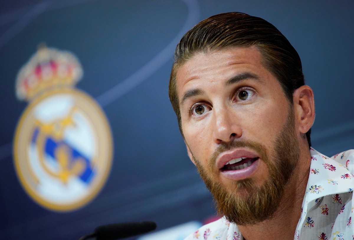 Sergio Ramos convoca coletiva e diz que segue no Real “Quero me aposentar aqui” futebol