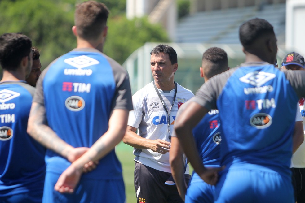 Z� Ricardo conversa com elenco do Vasco (Foto: Paulo Fernandes/Vasco)