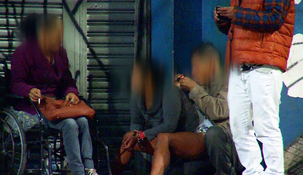 Nova Cracolândia em principal avenida de Carapicuíba, na Grande São Paulo.  — Foto: Reprodução/TV Globo