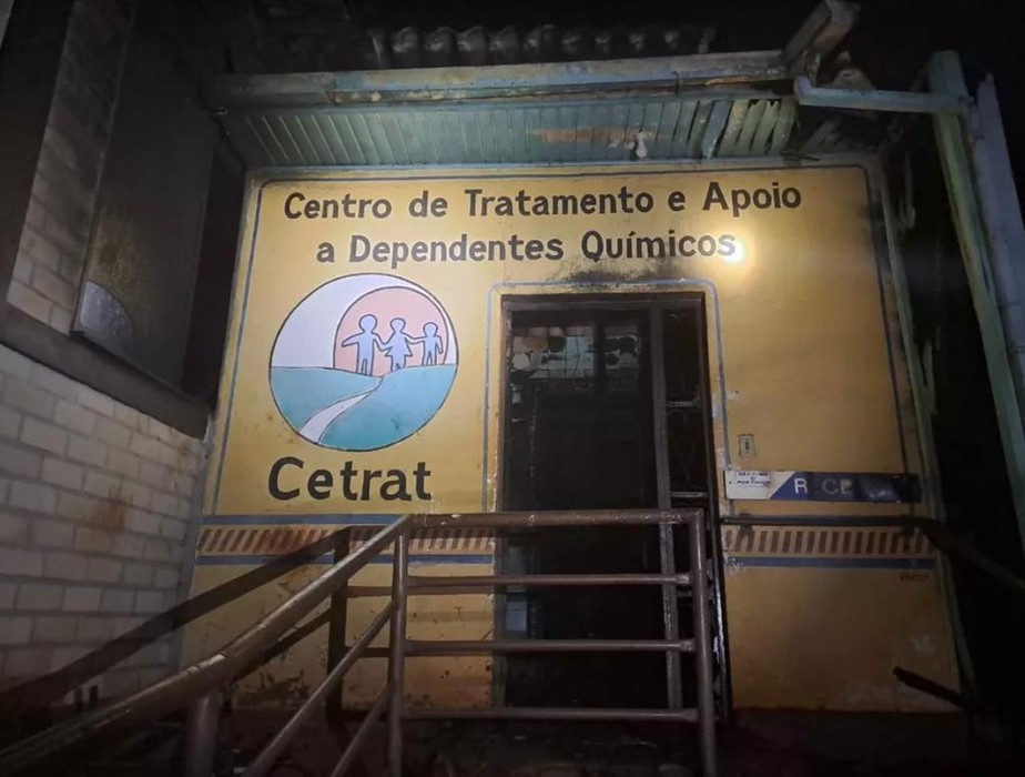 Incêndio em centro para dependentes químicos deixa 11 mortos em Carazinho (RS)