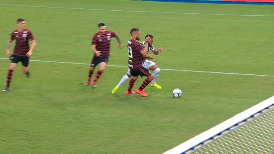 Central do Apito: PC de Oliveira diz que juiz errou ao anular gol e dar pênalti para o Fluminense