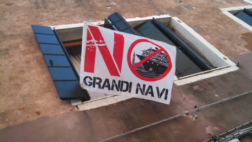 Cartaz em Veneza — Foto: Arquivo Pessoal