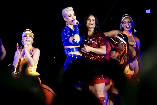 Katy Perry e Gretchen (Foto: Manuela Scarpa / Brazil News)
