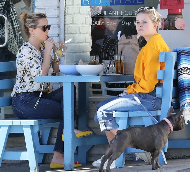Reese Witherspoon e Ava Phillippe  (Foto: AKM-GSI)