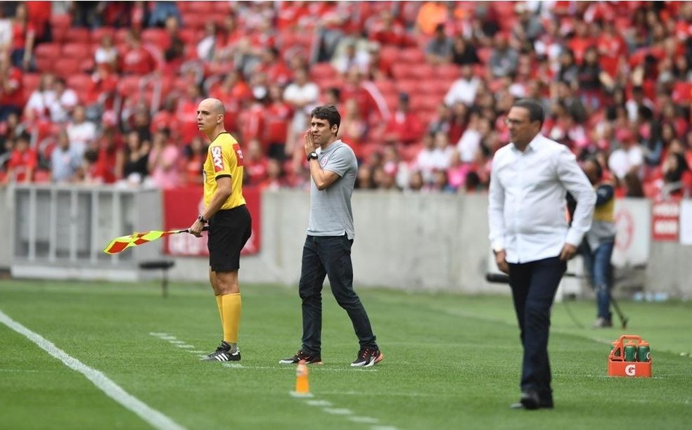 Despedido, Ricardo Colbachini treinou time principal no Brasileirão de 2019 — Foto: Ricardo Duarte/Divulgação Inter