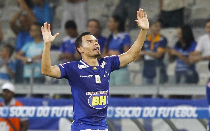 Ceará bate Máxi, Robinho e Scarpa e fica com o gol mais bonito da rodada