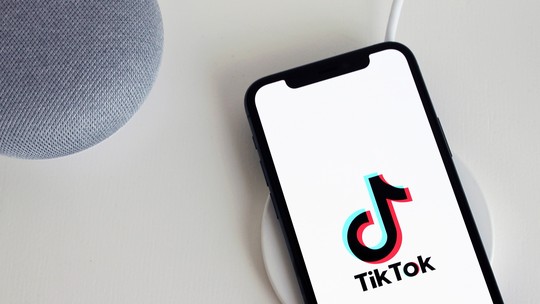 CEO do TikTok nega interferência de governo chinês no aplicativo durante audiência nos EUA