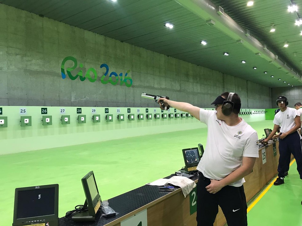 Felipe Wu, que foi medalhista de prata na Rio 2016, vai competir no Brasileiro de Tiro Esportivo em Deodoro — Foto: Gabriel Fricke