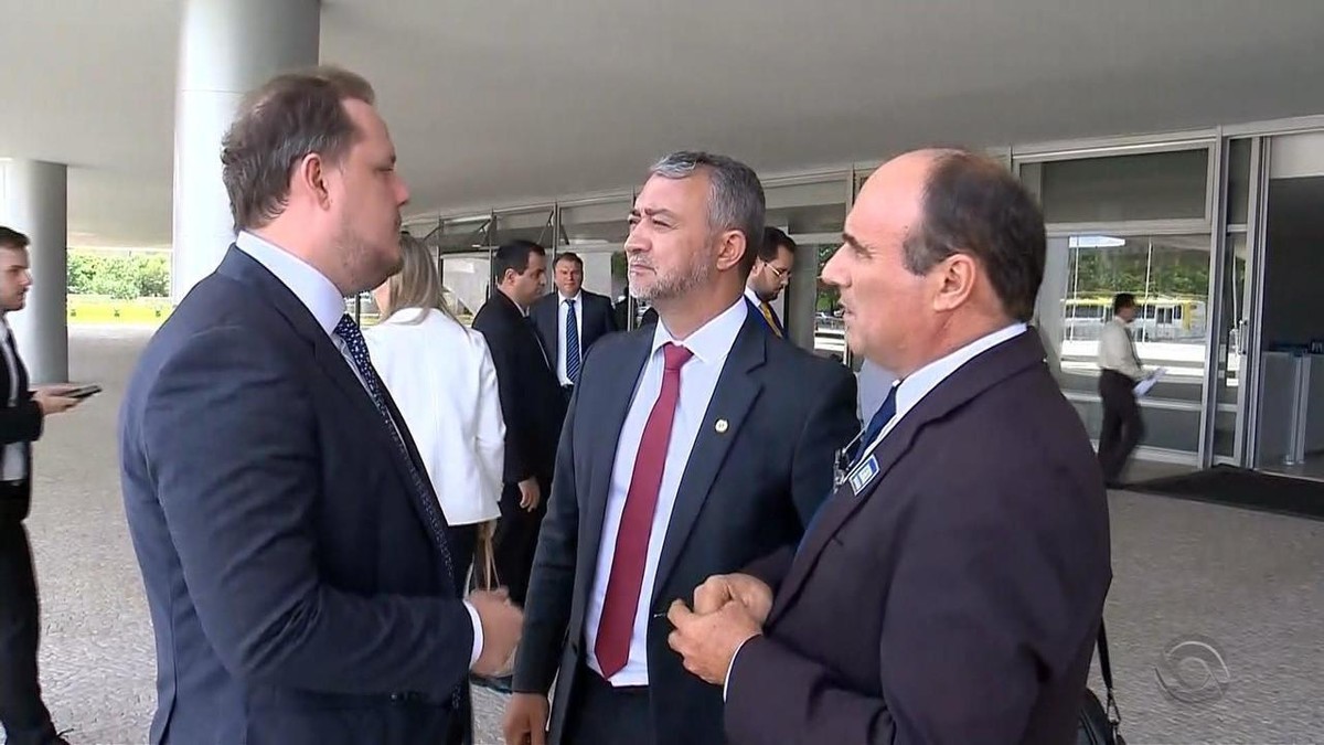 Deputados estaduais do RS pedem ajuda