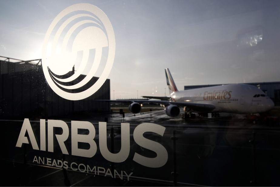 FT: Airbus avalia novo corte de produção em junho