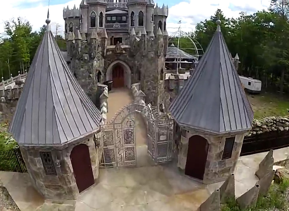 Castelo está à venda por US$ 45 milhões (Foto: Reprodução/YouTube)