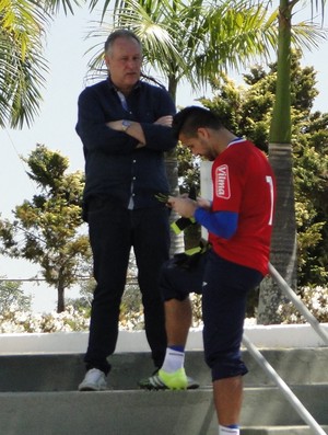 Momento do time adia renovação do goleiro Fábio com o Cruzeiro