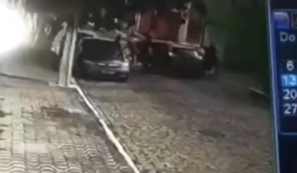 Video Mostra Criminosos Roubando Carro Para Seguir Em Fuga Apos Assalto A Supermercado Na Zona Sul De Natal Rio Grande Do Norte G1