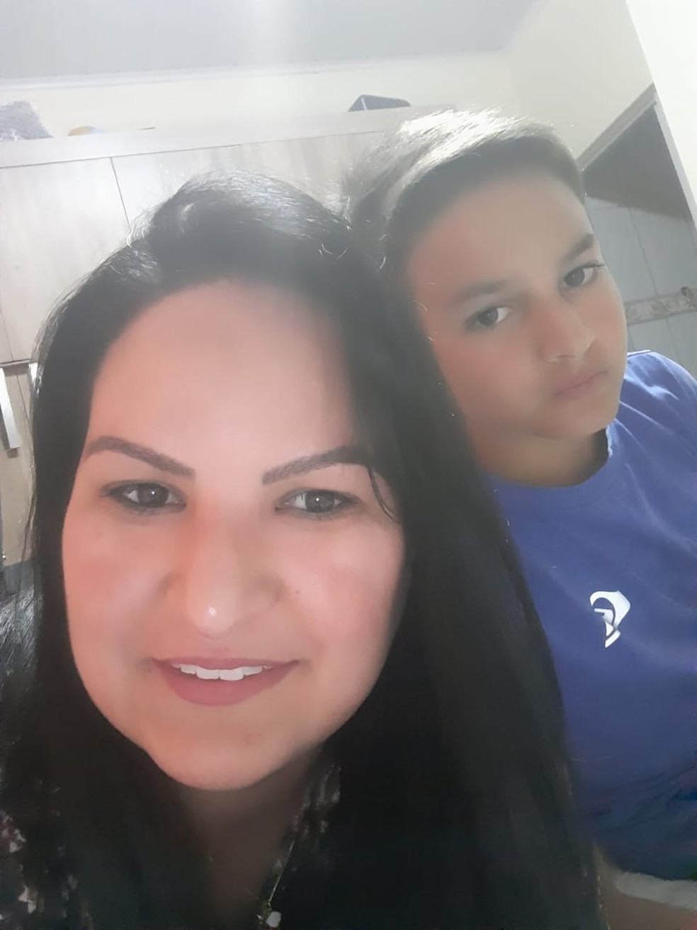 Vinícius Wopp com a mãe, Priscila — Foto: Arquivo Pessoal