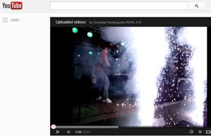 Vídeo publicado em canal do YouTube do Gurizada Fandangueira mostra efeitos pirotécnicos (Foto: Reprodução/YouTube)