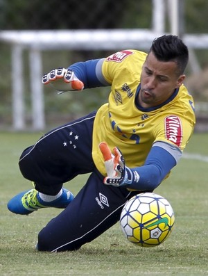 Fábio exalta números, valoriza clássico e tem fórmula da vitória no domingo